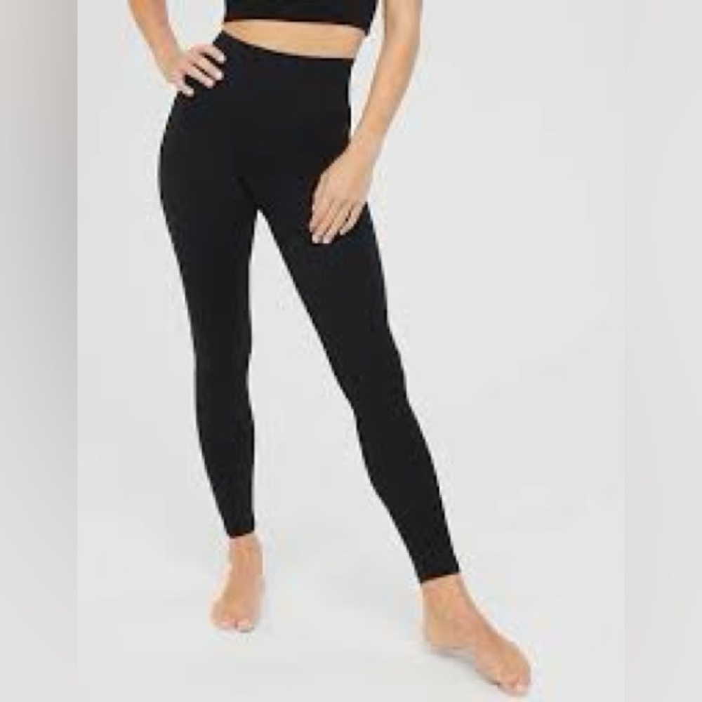 American Eagle Black High-Waisted Leggings
